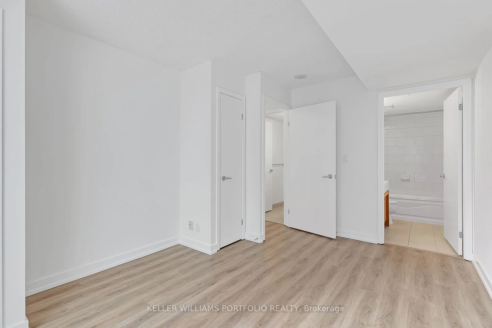 81 Navy Wharf Court, #2309