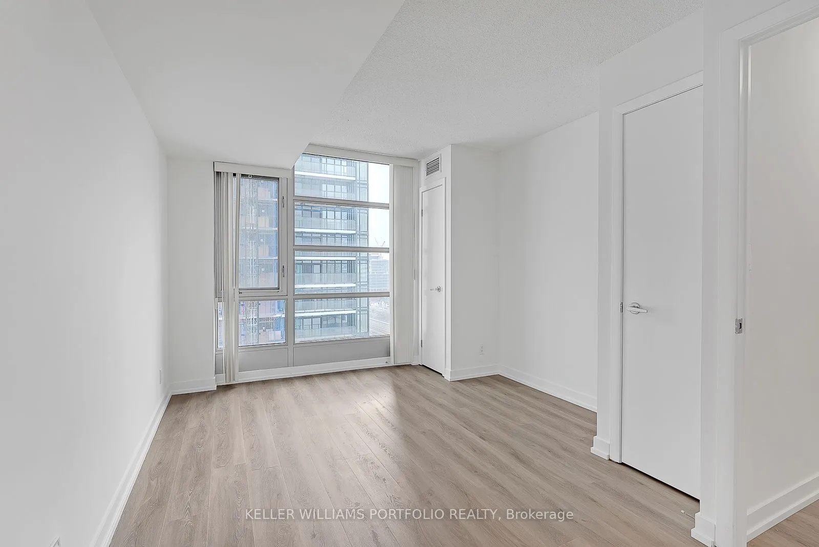 81 Navy Wharf Court, #2309