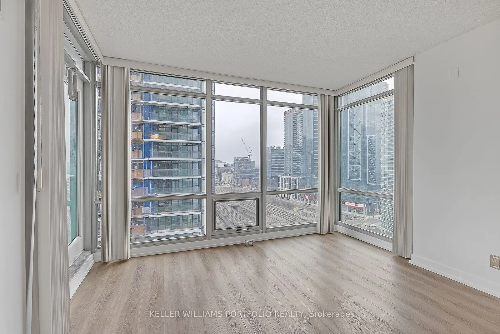 81 Navy Wharf Court, #2309