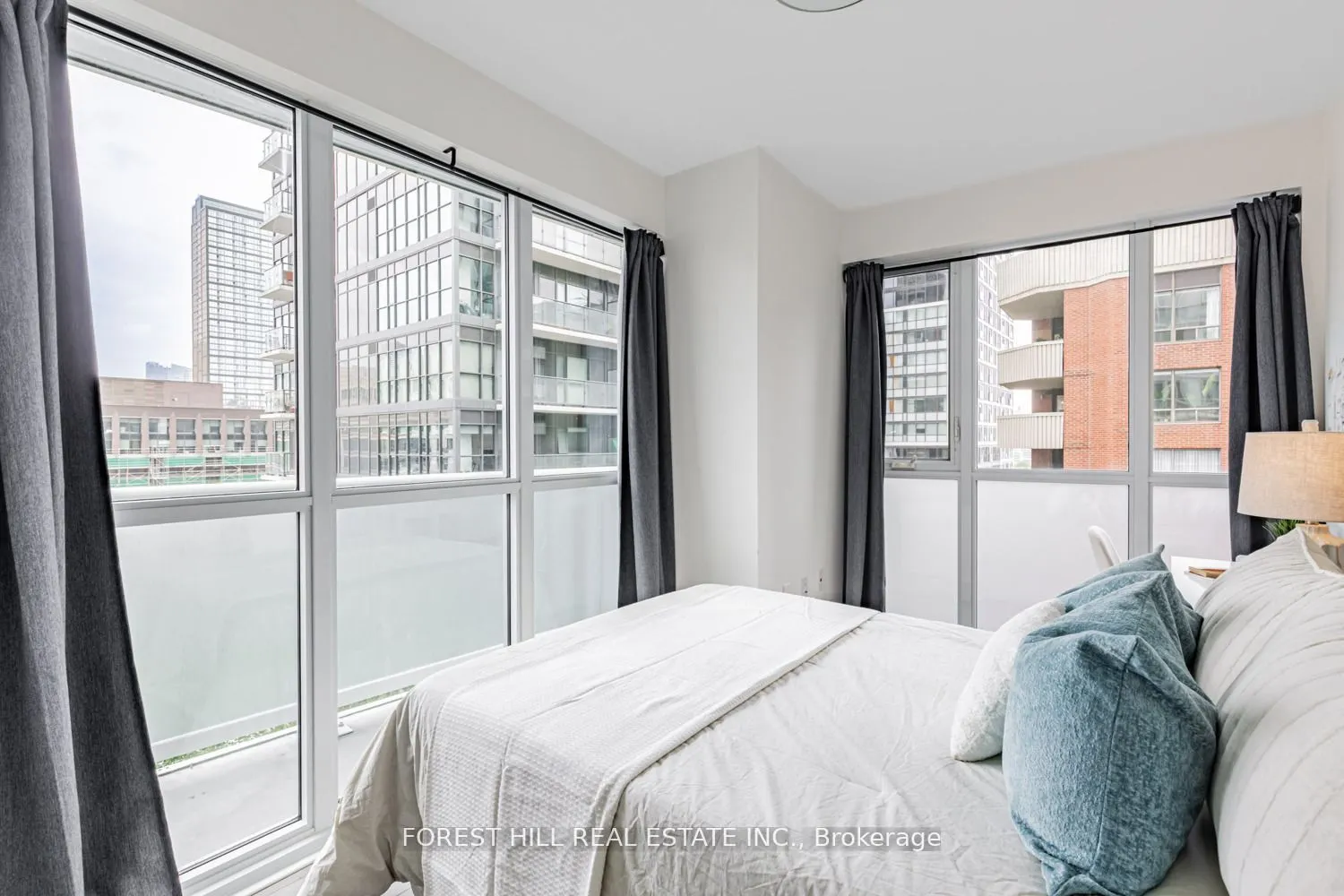 77 Mutual Street, #1109