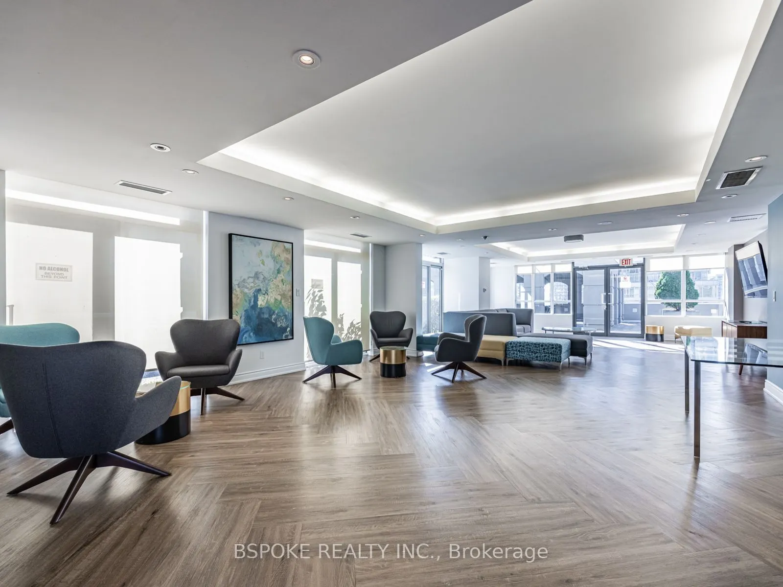 140 Simcoe Street, #304