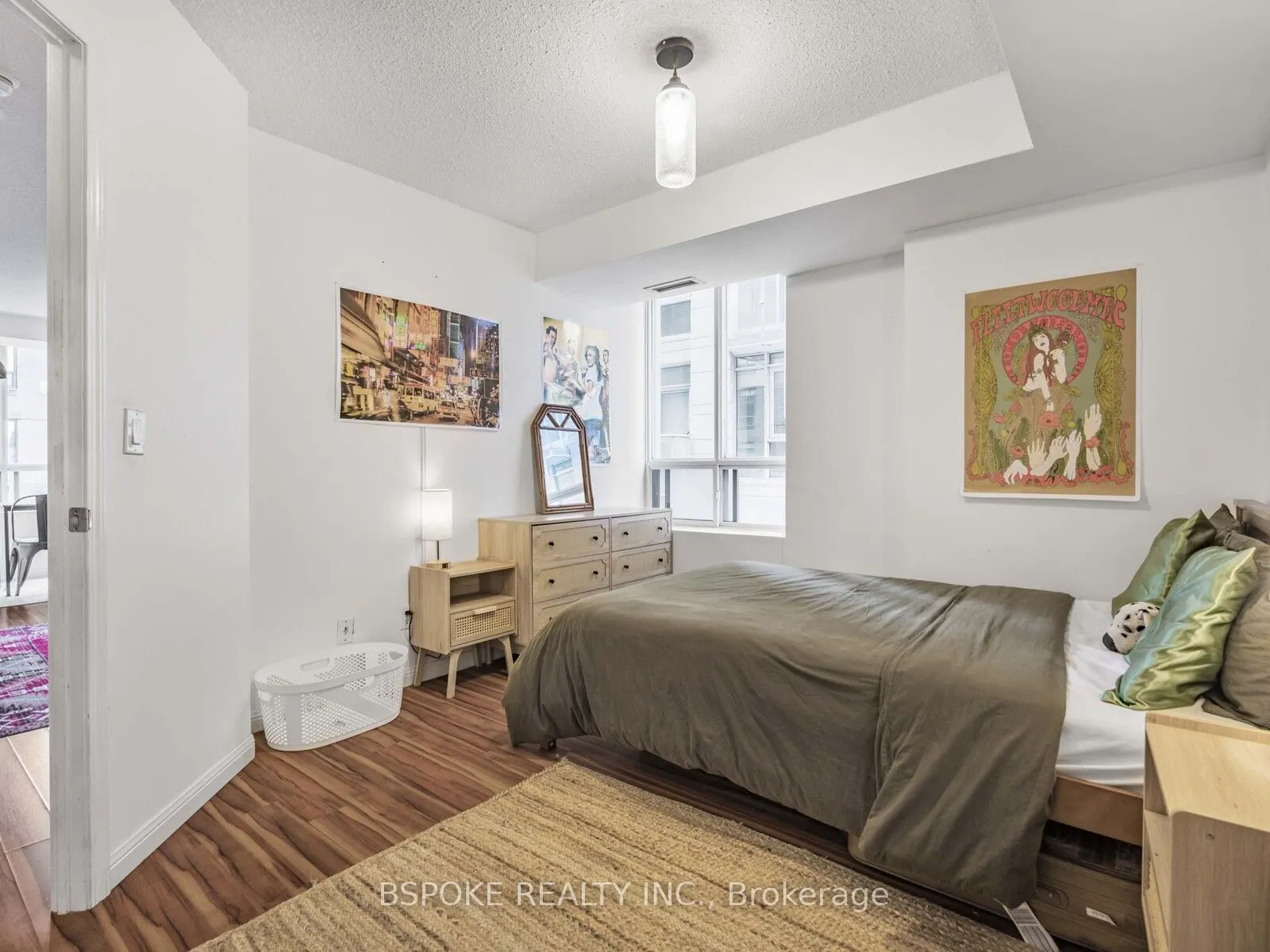 140 Simcoe Street, #304