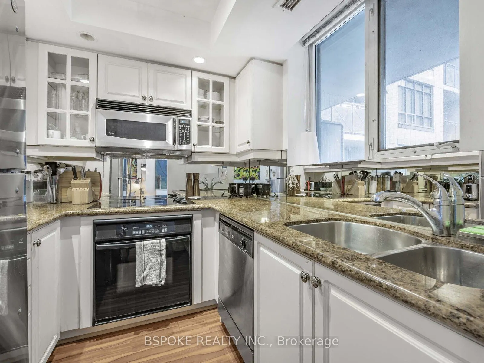140 Simcoe Street, #304