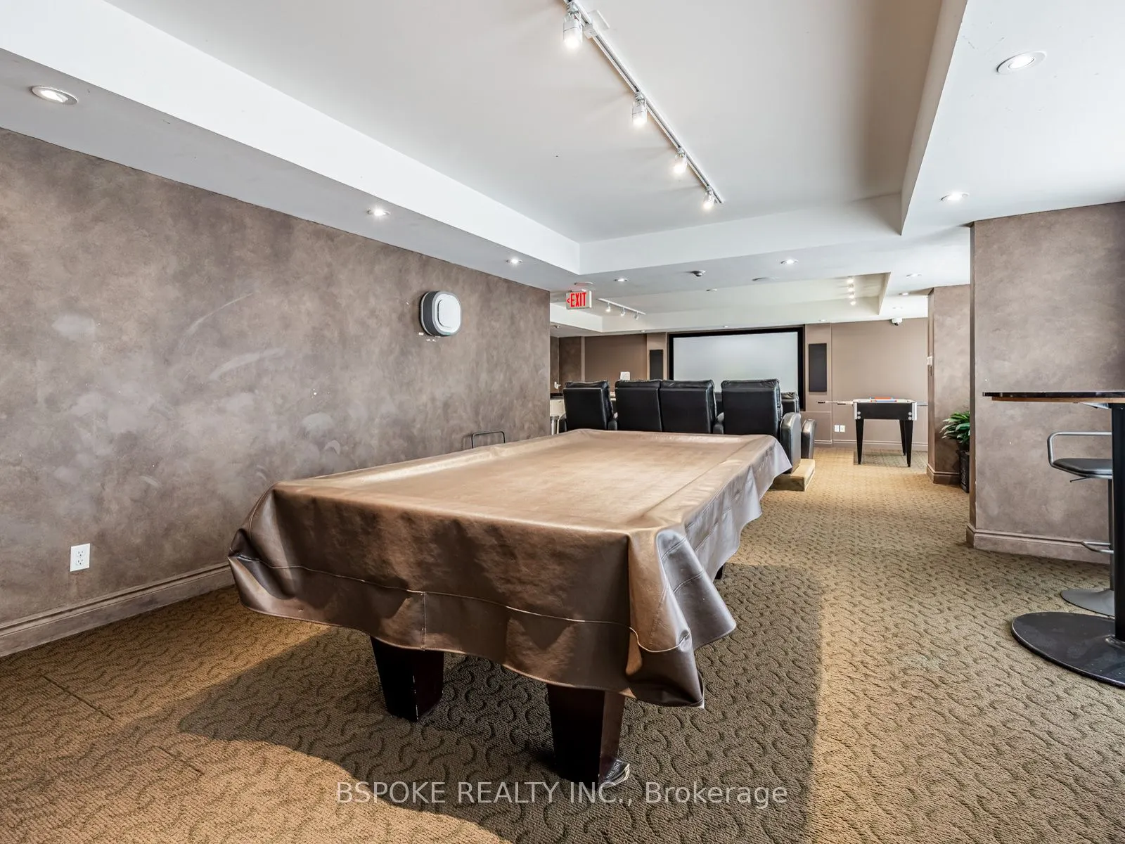 140 Simcoe Street, #304