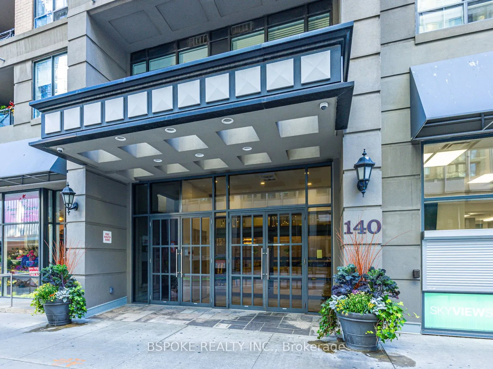 140 Simcoe Street, #304