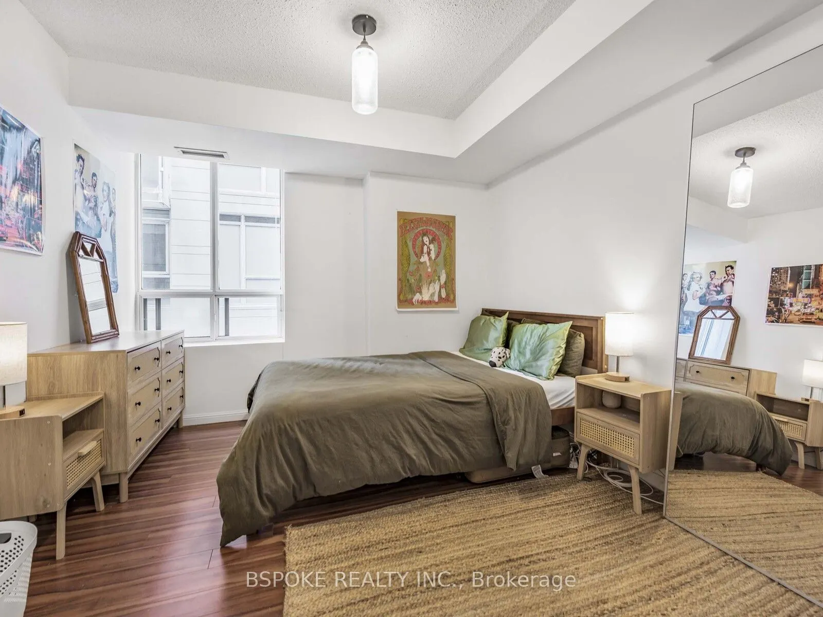 140 Simcoe Street, #304