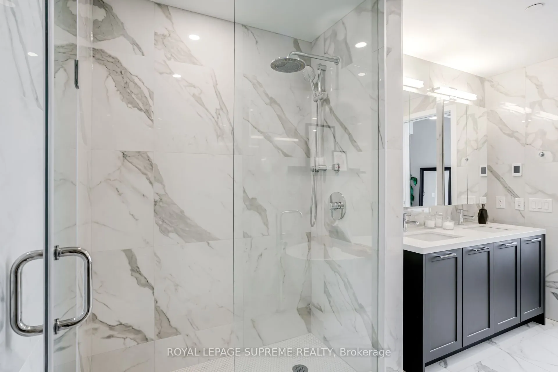 55 Ontario Street, #2406