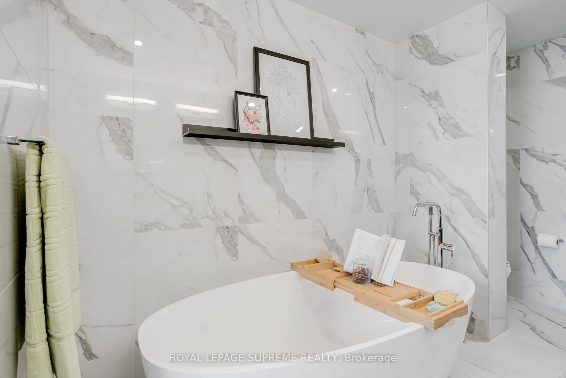 55 Ontario Street, #2406