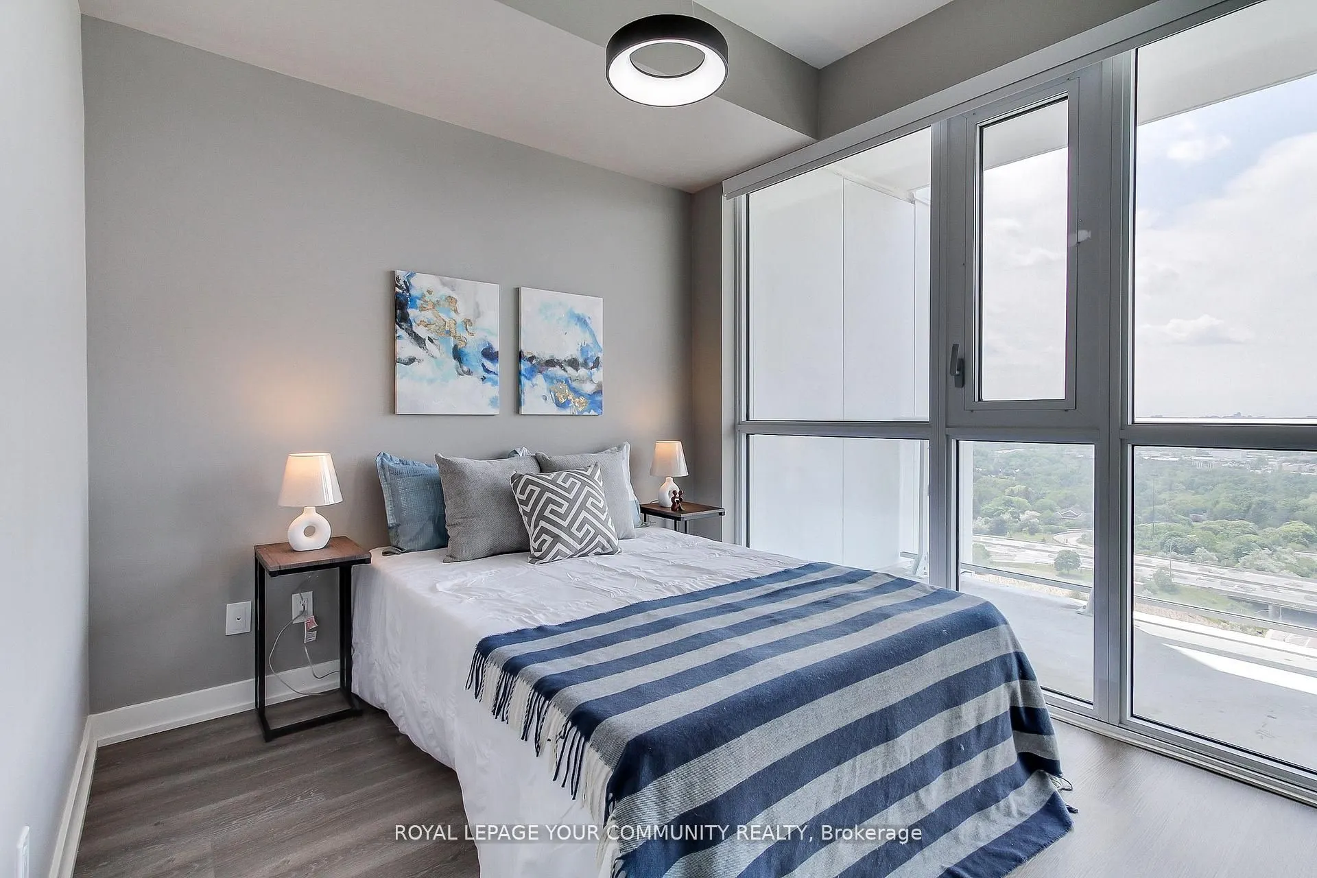 10 Deerlick Court, #2104