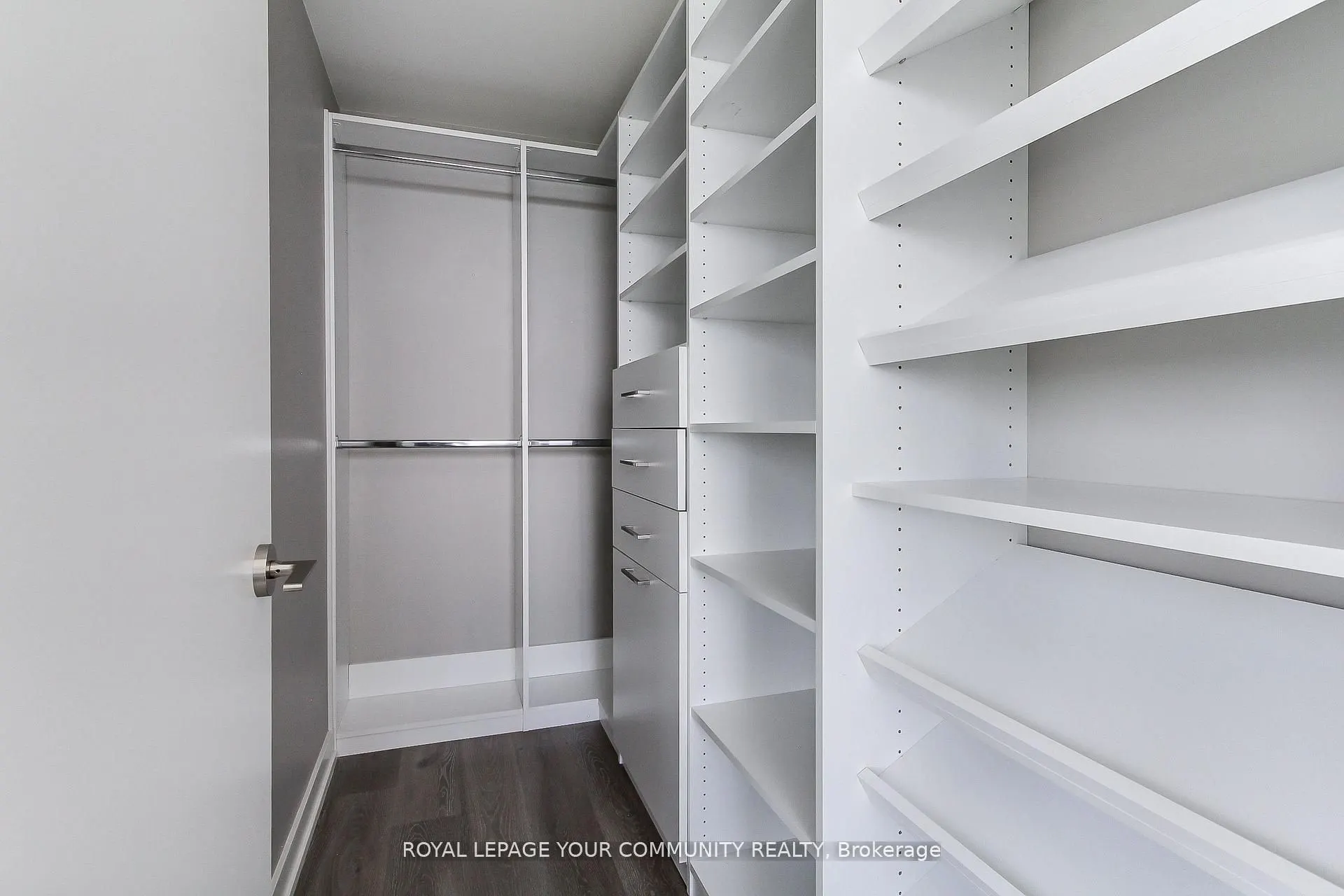 10 Deerlick Court, #2104