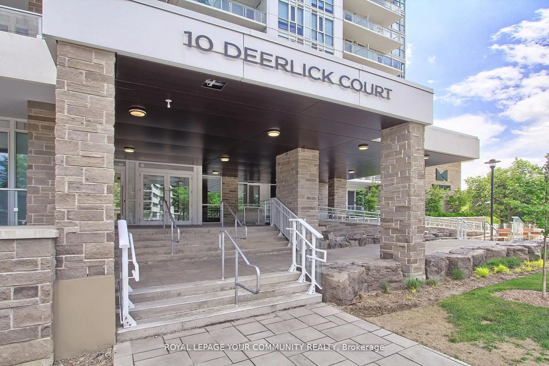 10 Deerlick Court, #2104