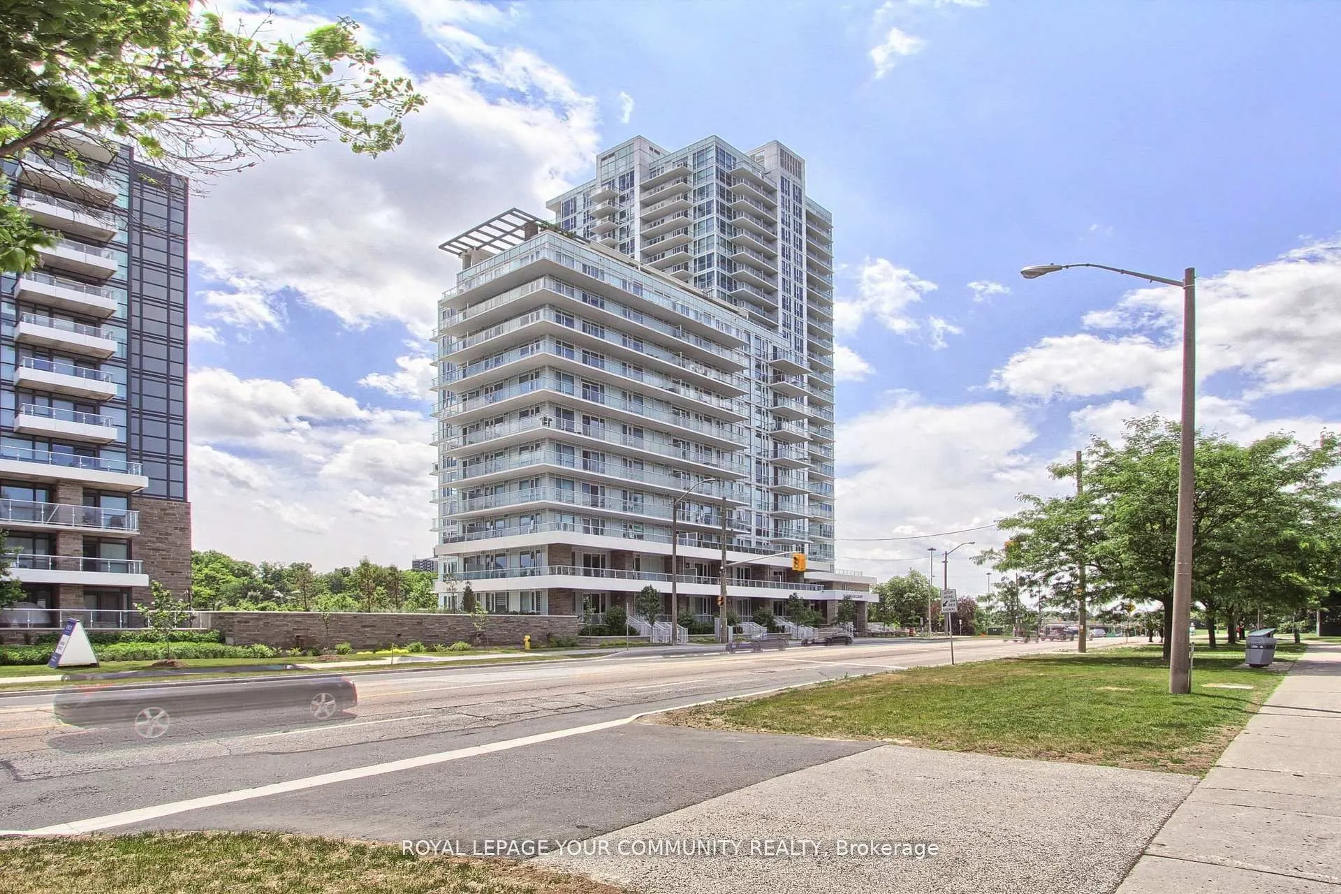 10 Deerlick Court, #2104