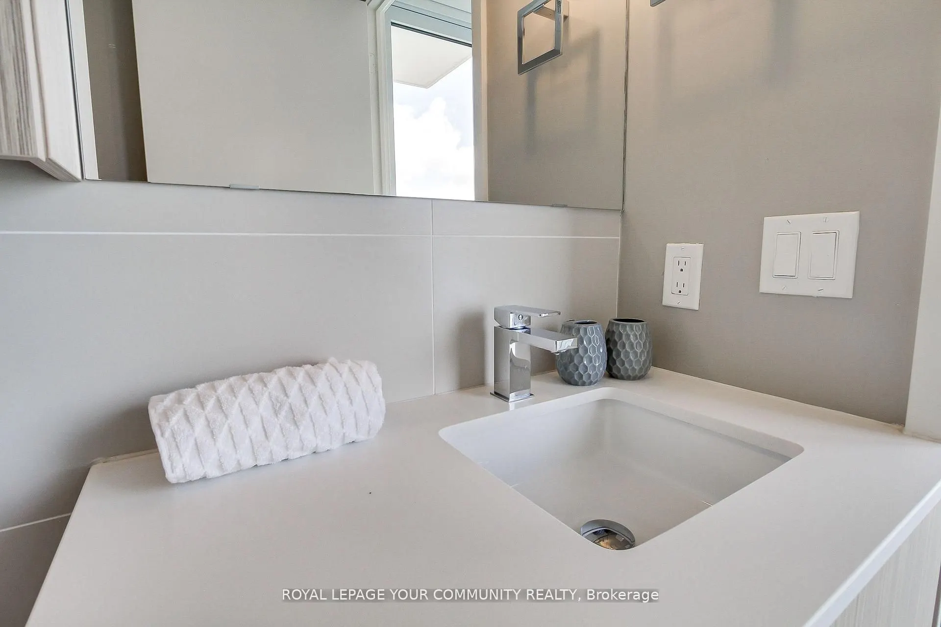 10 Deerlick Court, #2104