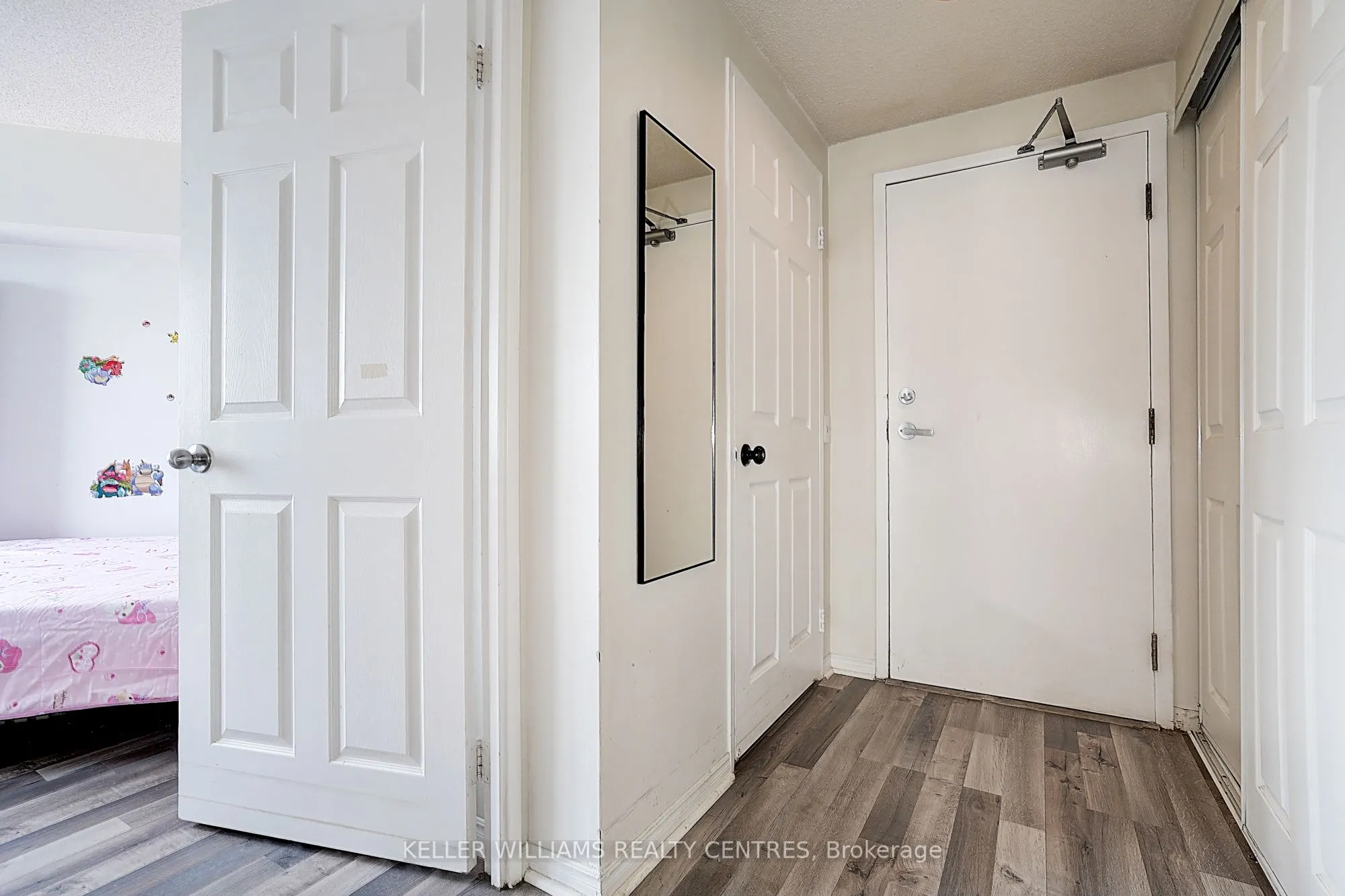 7 Bishop Avenue, #1511