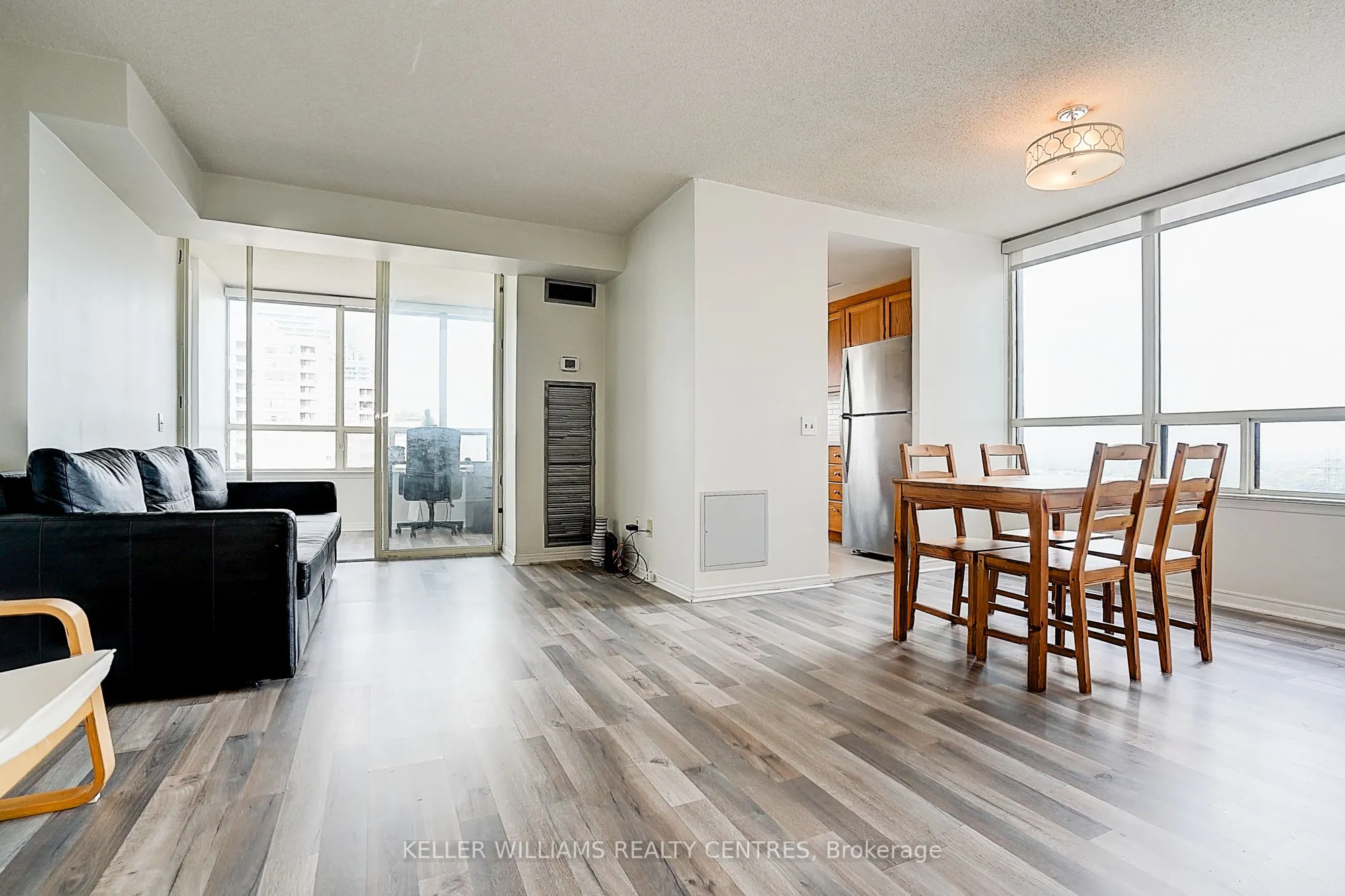7 Bishop Avenue, #1511