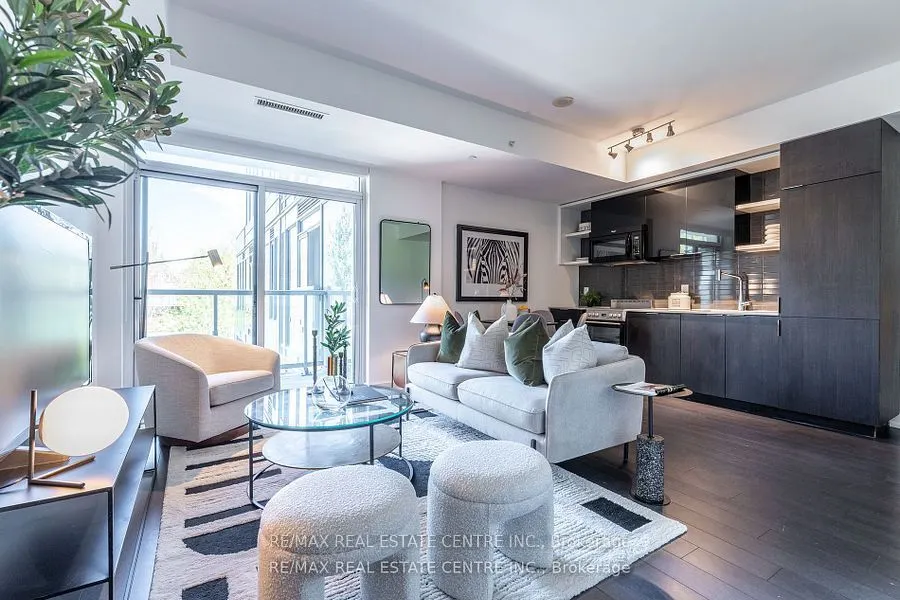 6 Parkwood Avenue, #419