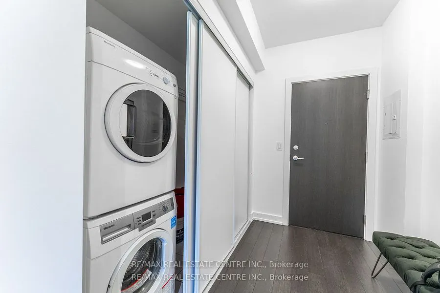6 Parkwood Avenue, #419