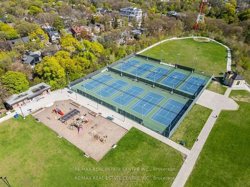 6 Parkwood Avenue, #419