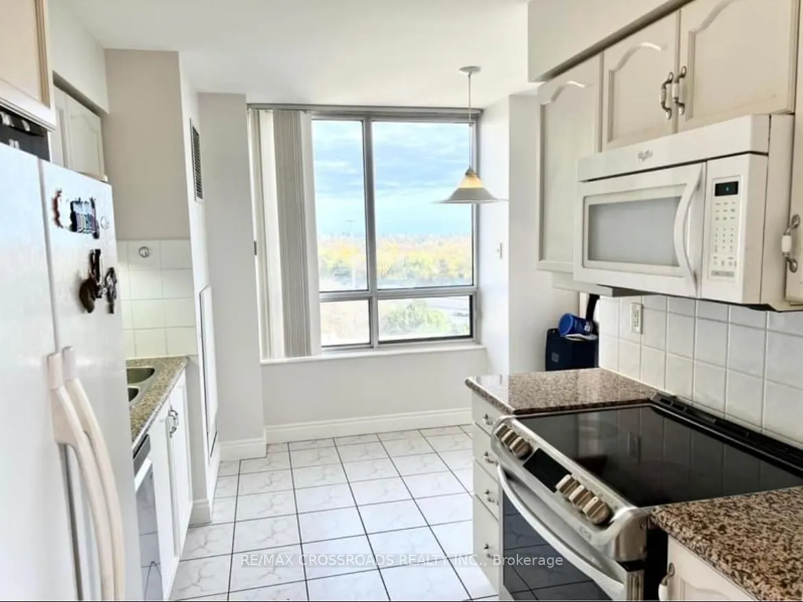 78 Harrison Garden Boulevard, #807