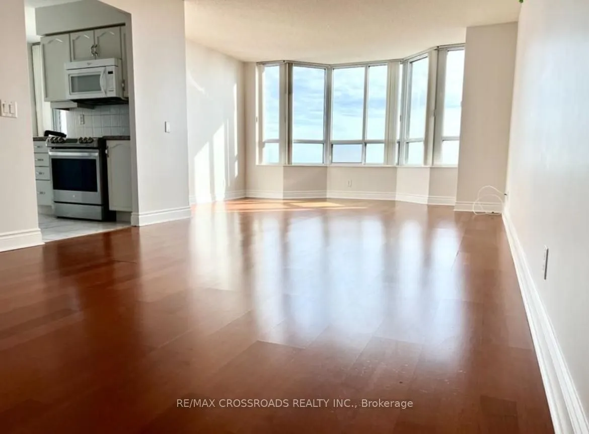 78 Harrison Garden Boulevard, #807