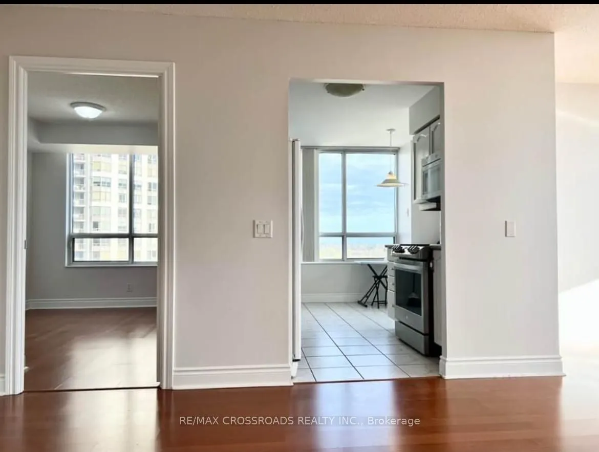 78 Harrison Garden Boulevard, #807
