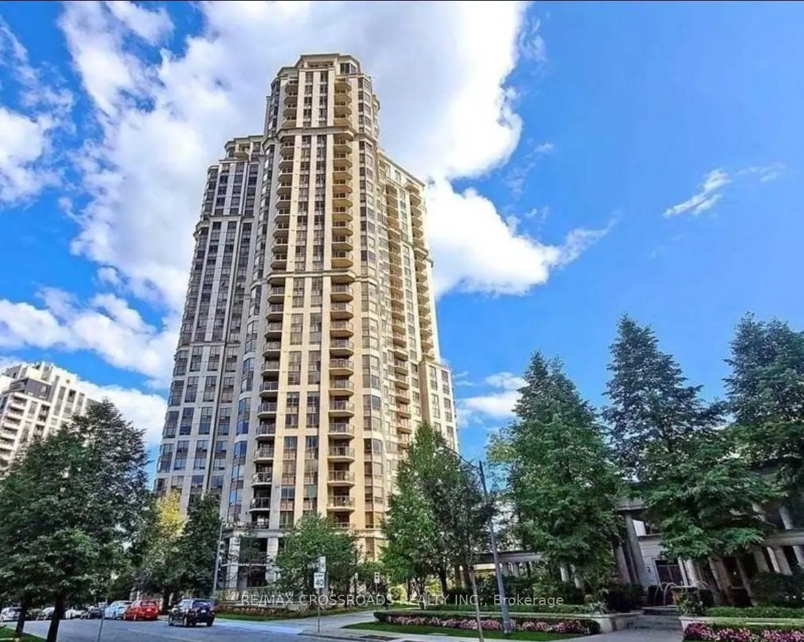 78 Harrison Garden Boulevard, #807