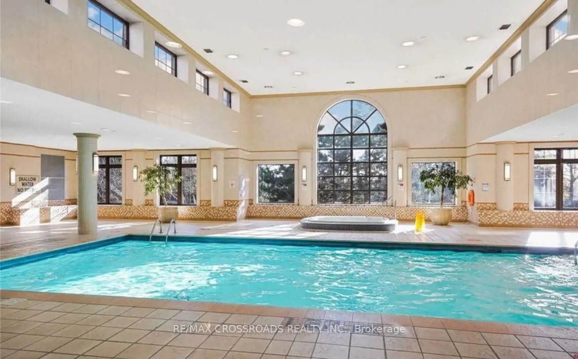 78 Harrison Garden Boulevard, #807