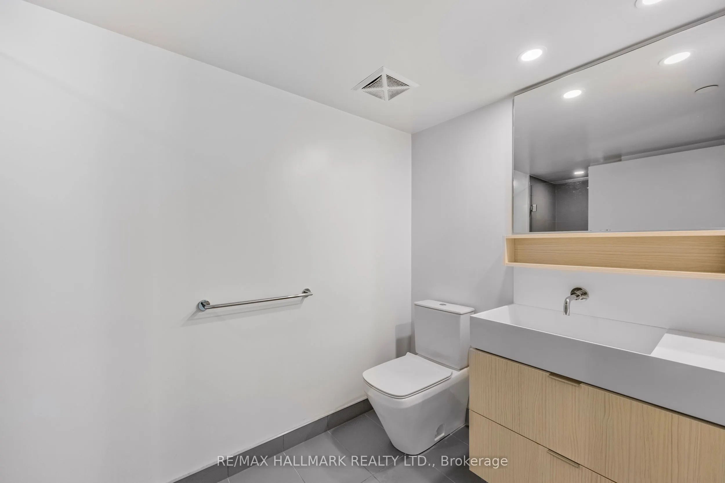 5 Soudan Avenue, #807