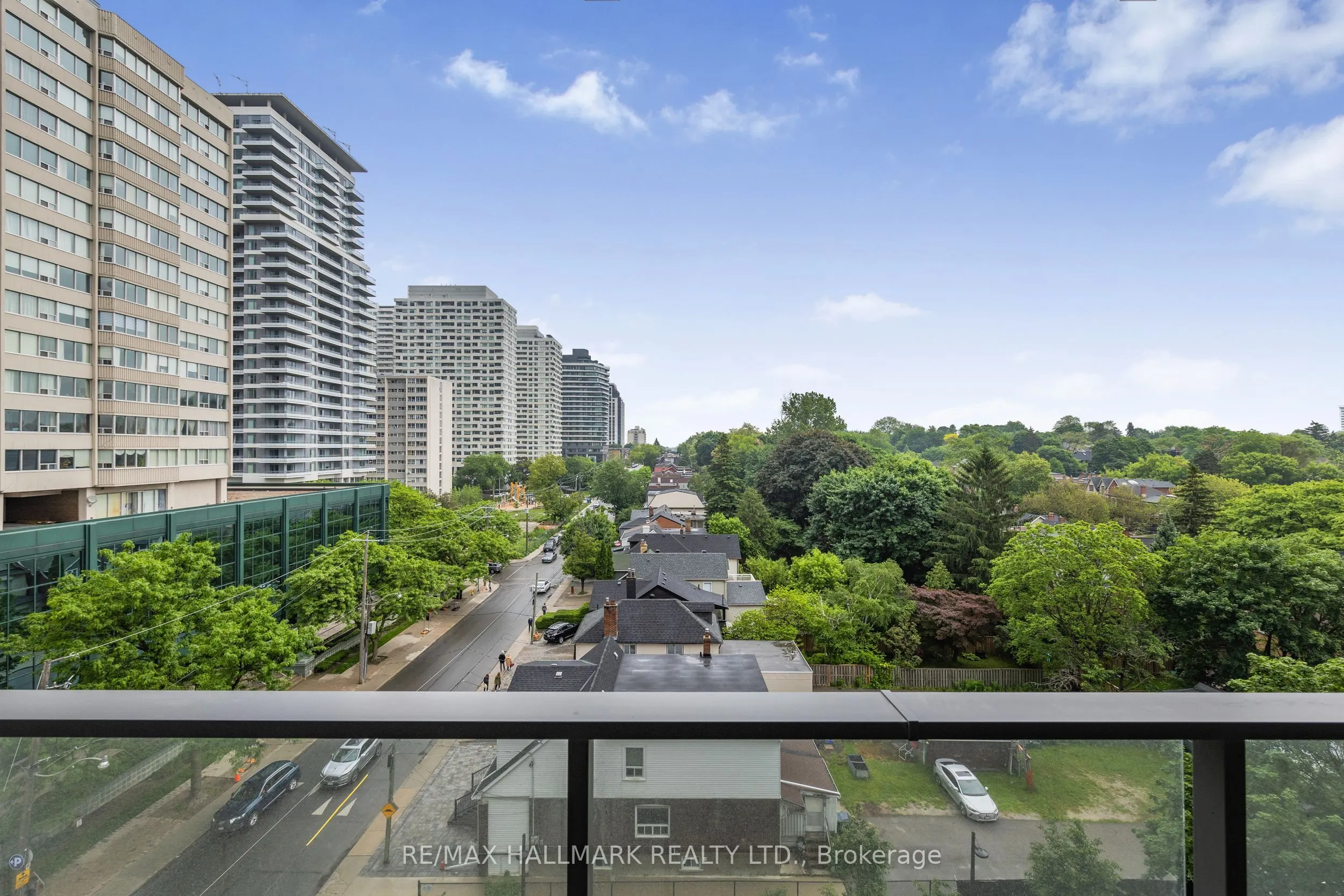 5 Soudan Avenue, #807