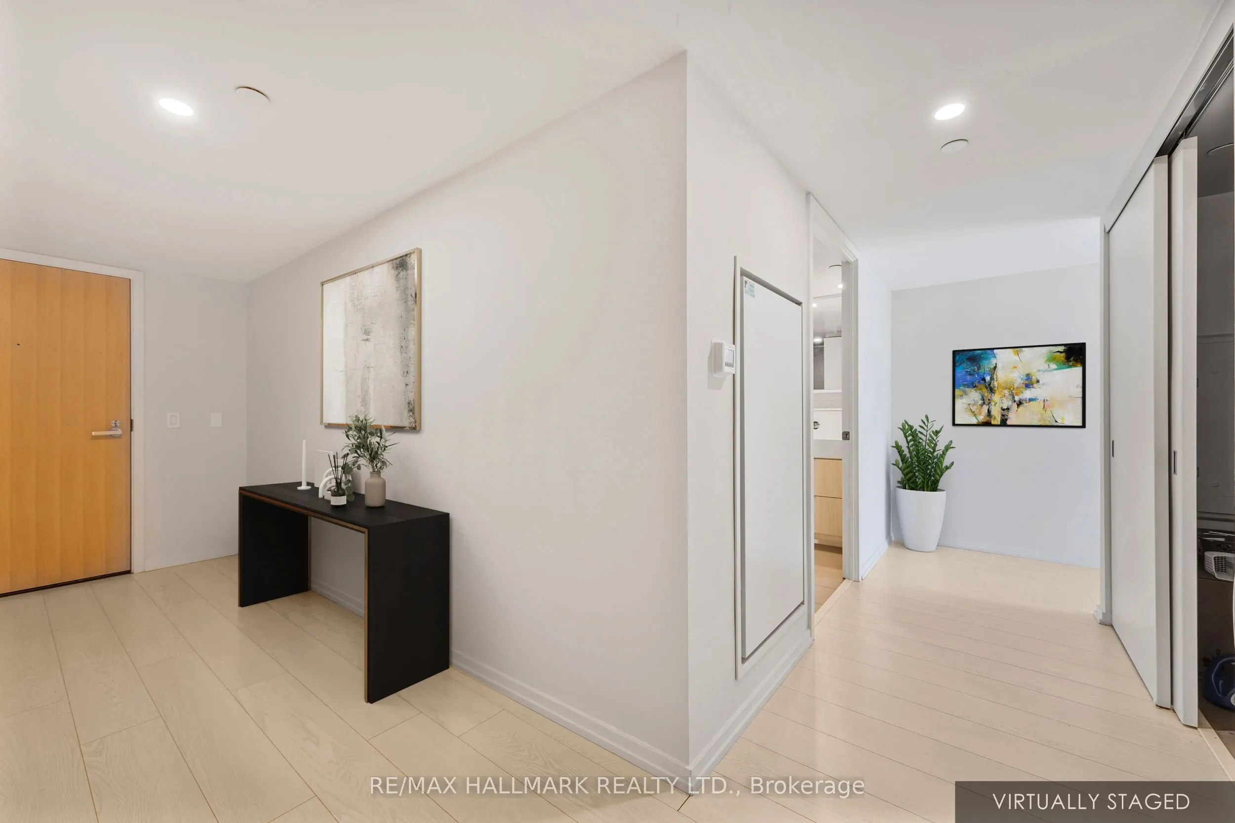 5 Soudan Avenue, #807
