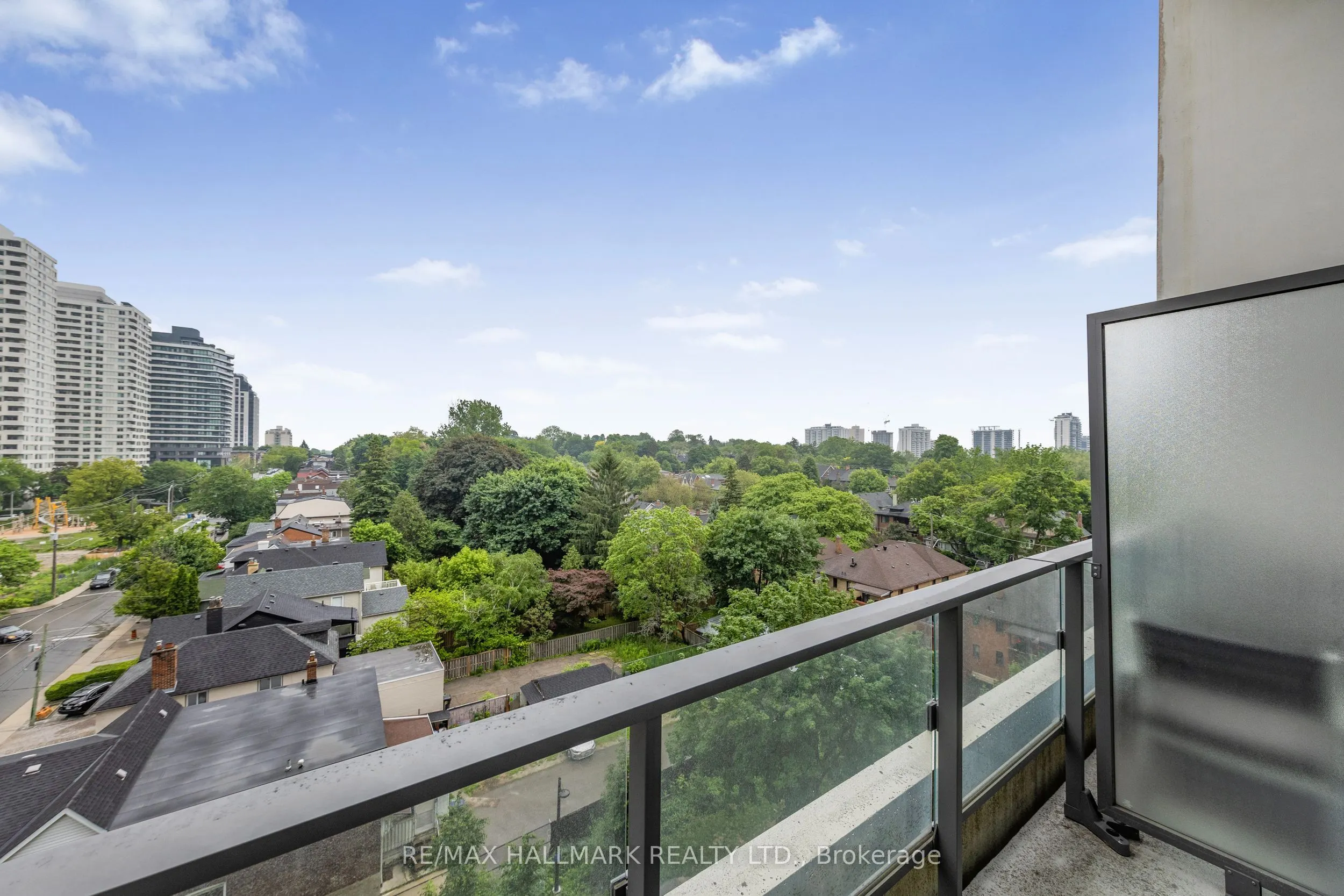 5 Soudan Avenue, #807