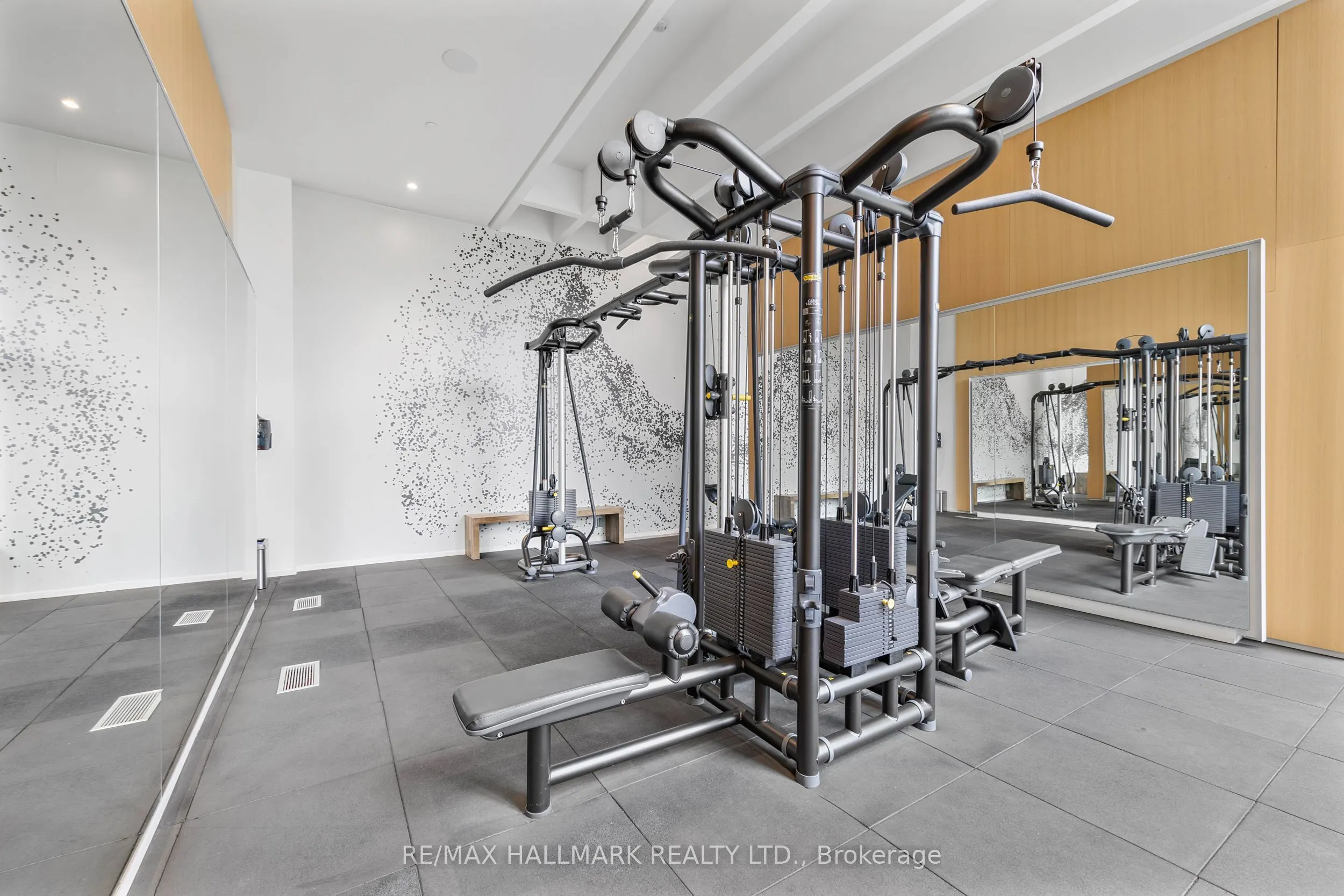 5 Soudan Avenue, #807