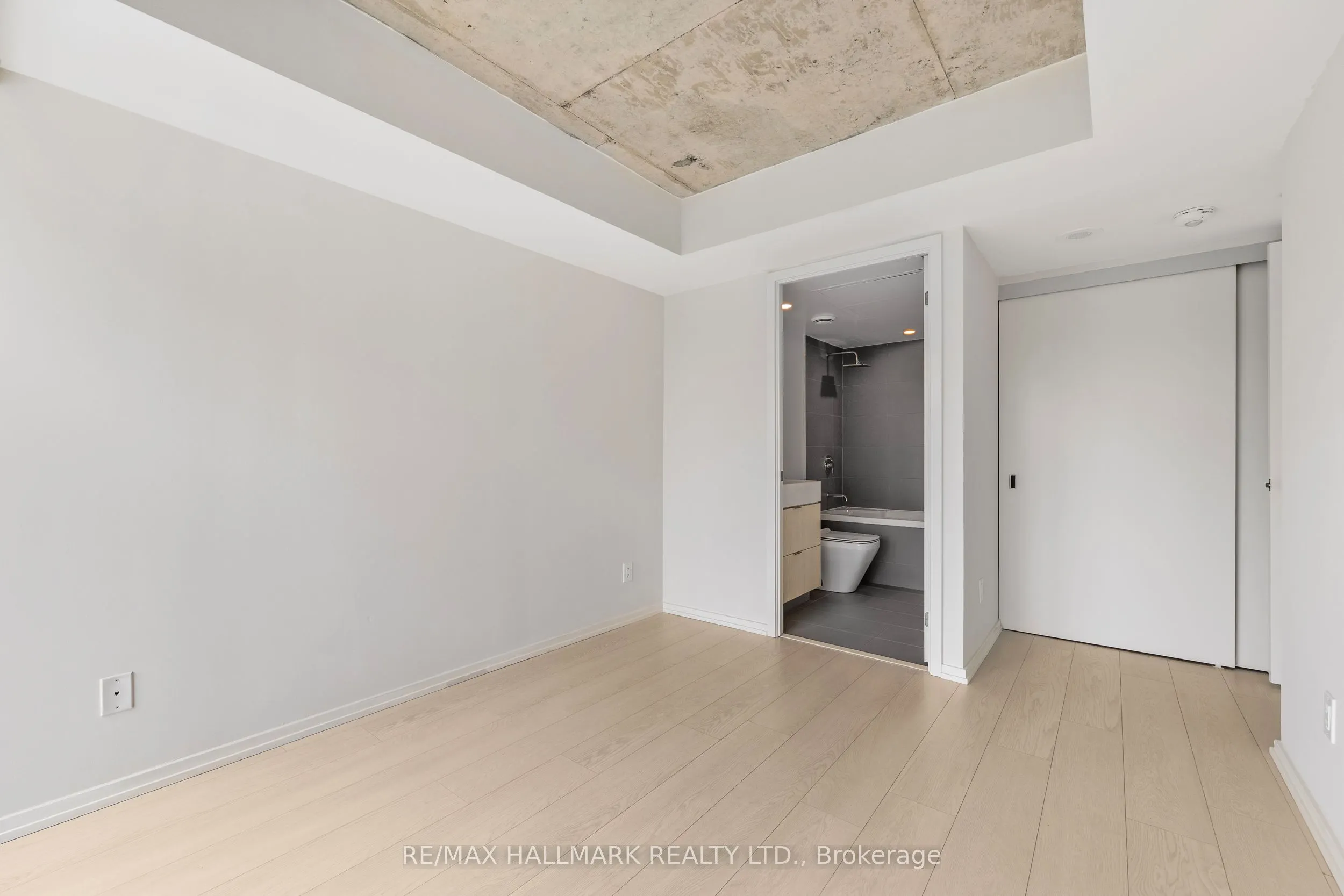 5 Soudan Avenue, #807