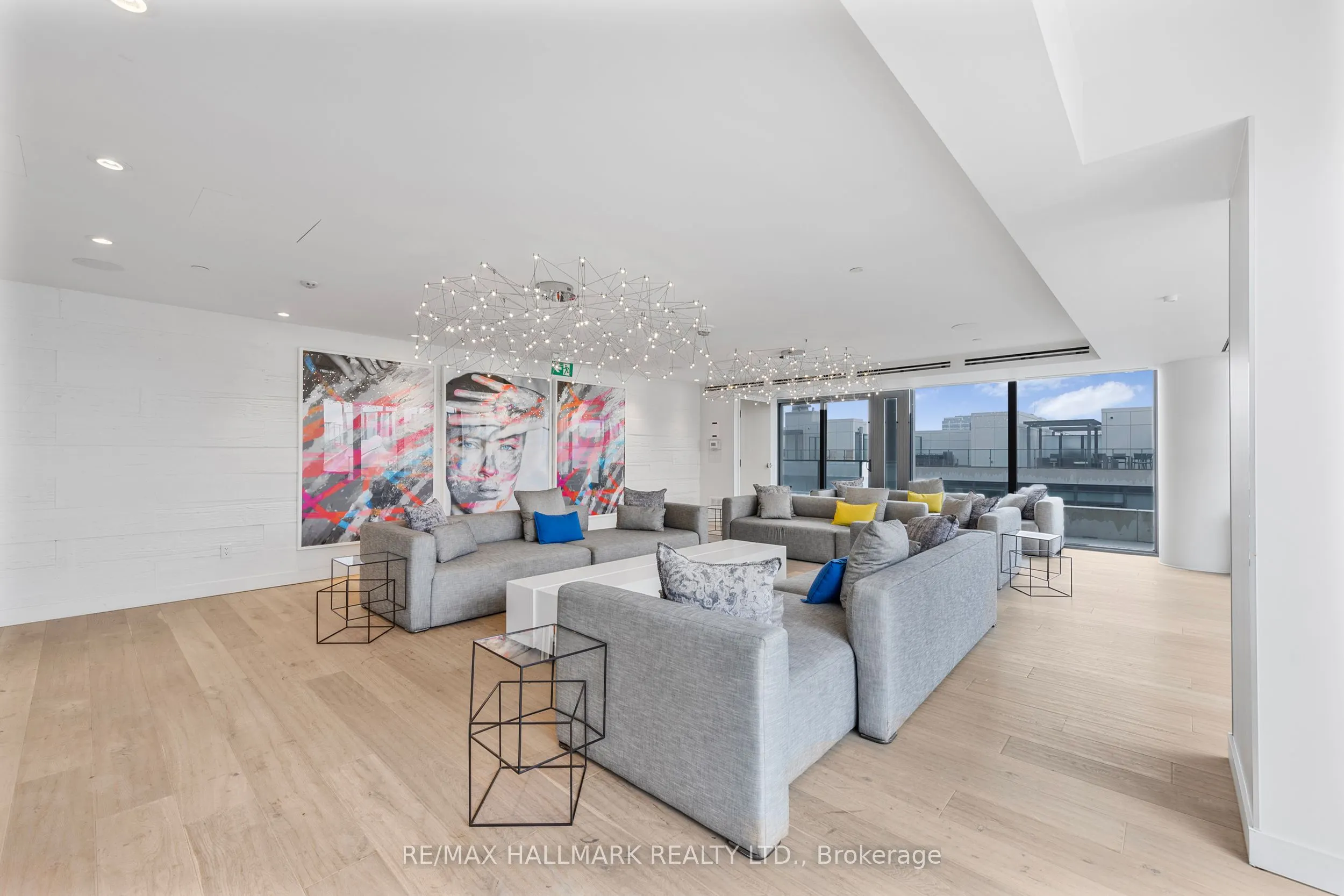 5 Soudan Avenue, #807
