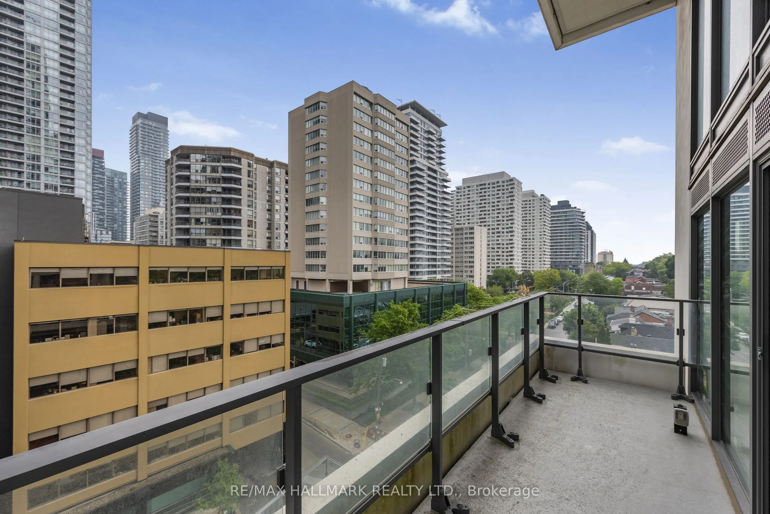 5 Soudan Avenue, #807