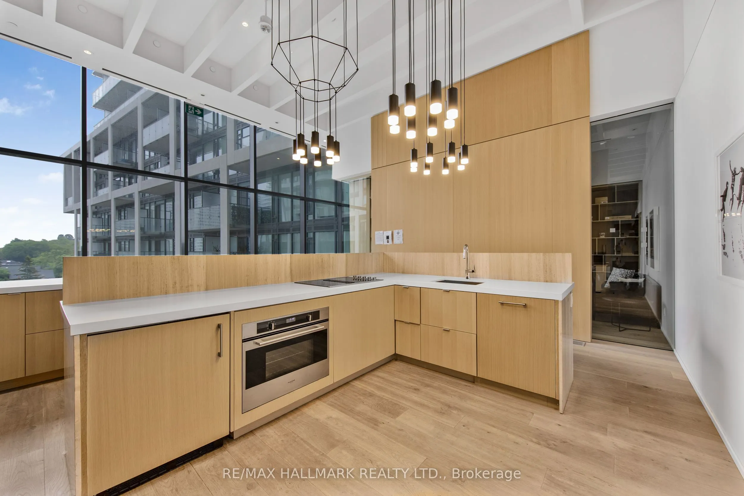 5 Soudan Avenue, #807