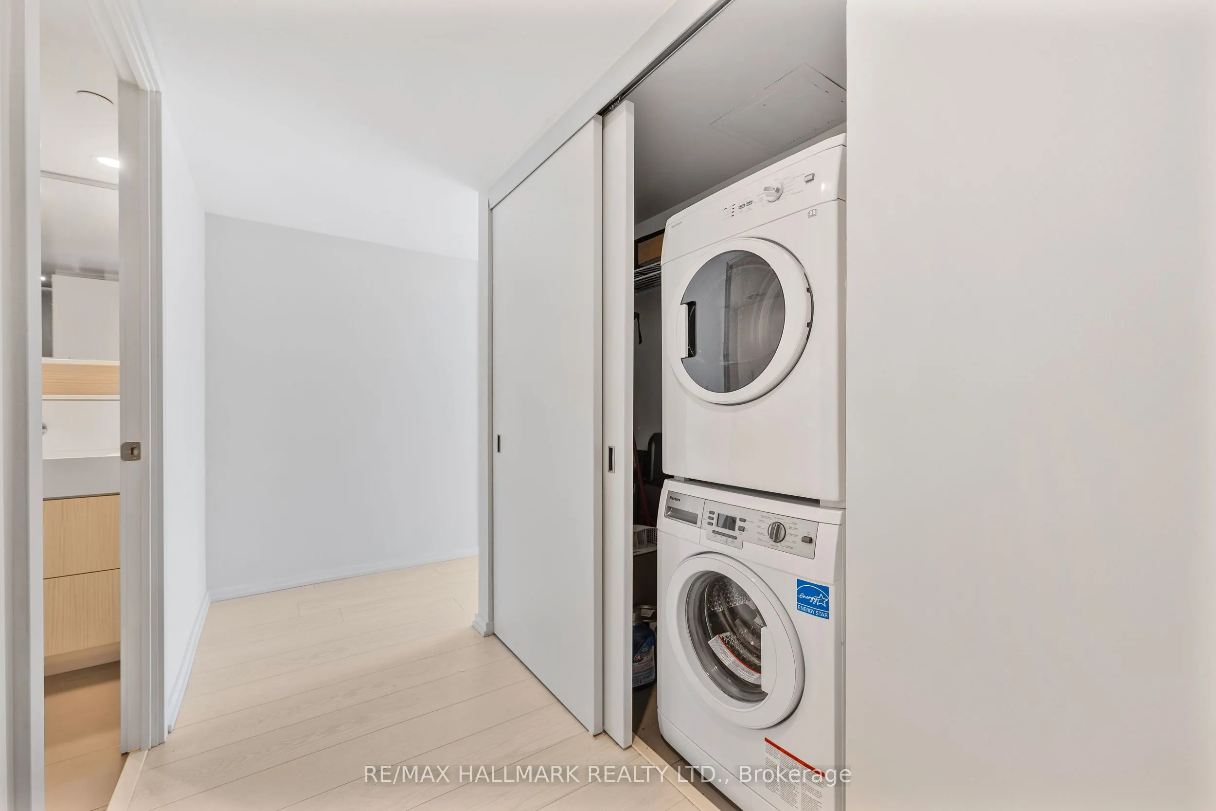 5 Soudan Avenue, #807