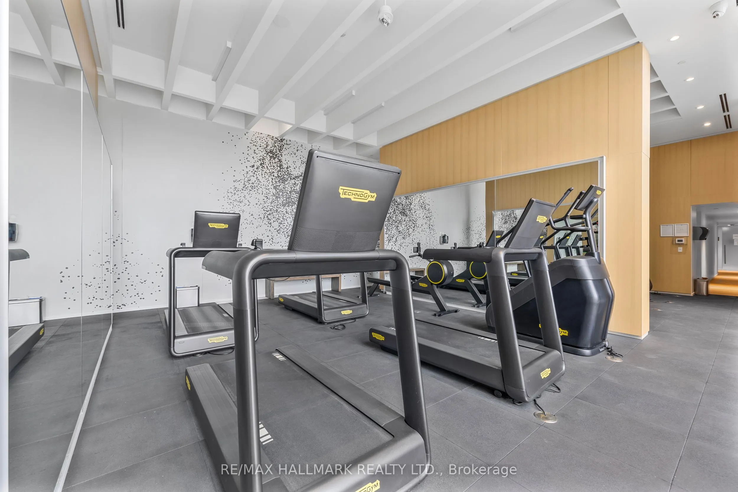 5 Soudan Avenue, #807