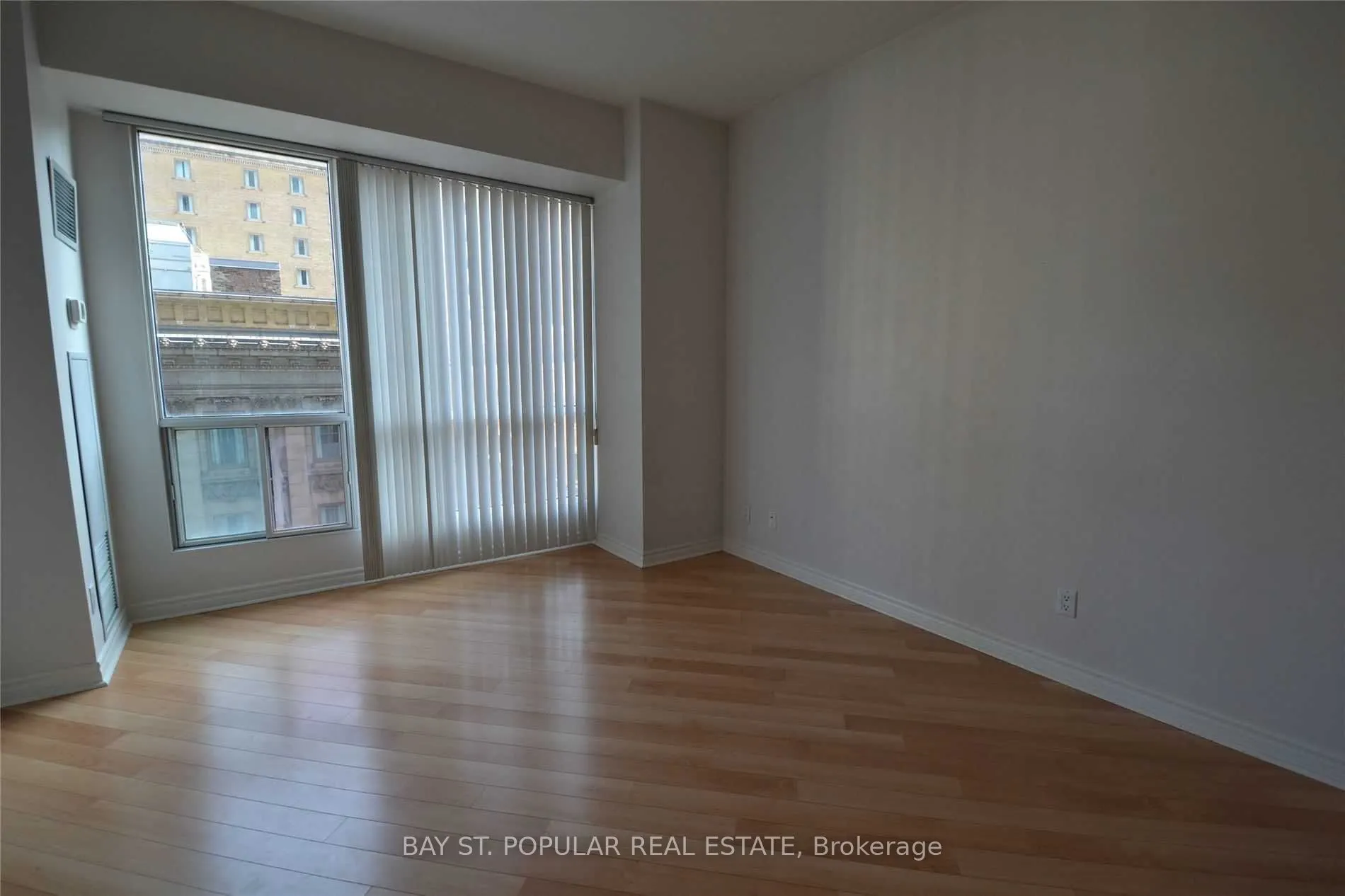 7 King Street E, #1014