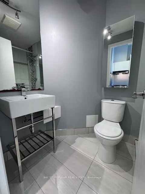 7 King Street E, #1014