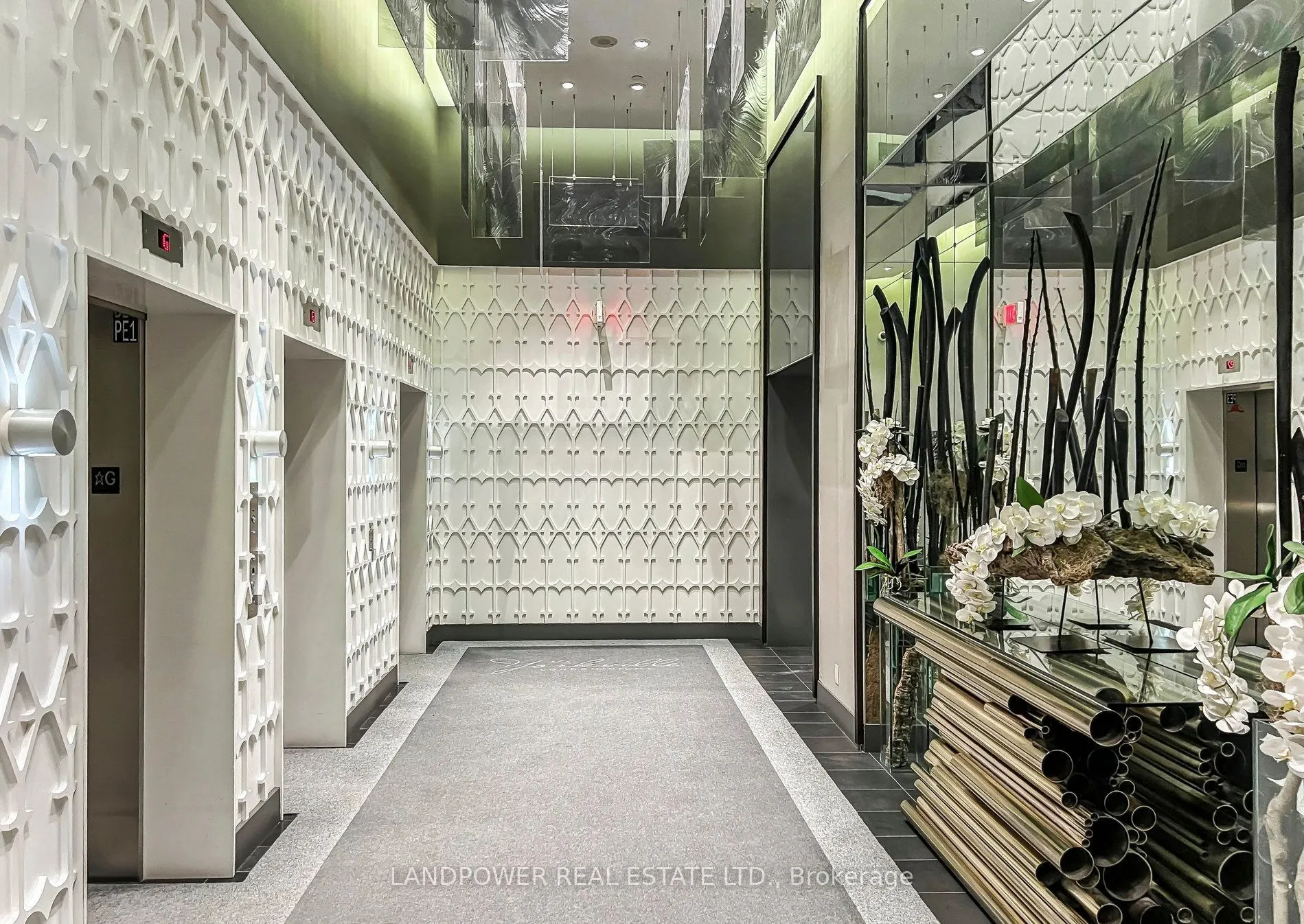 32 Davenport Road, #2708