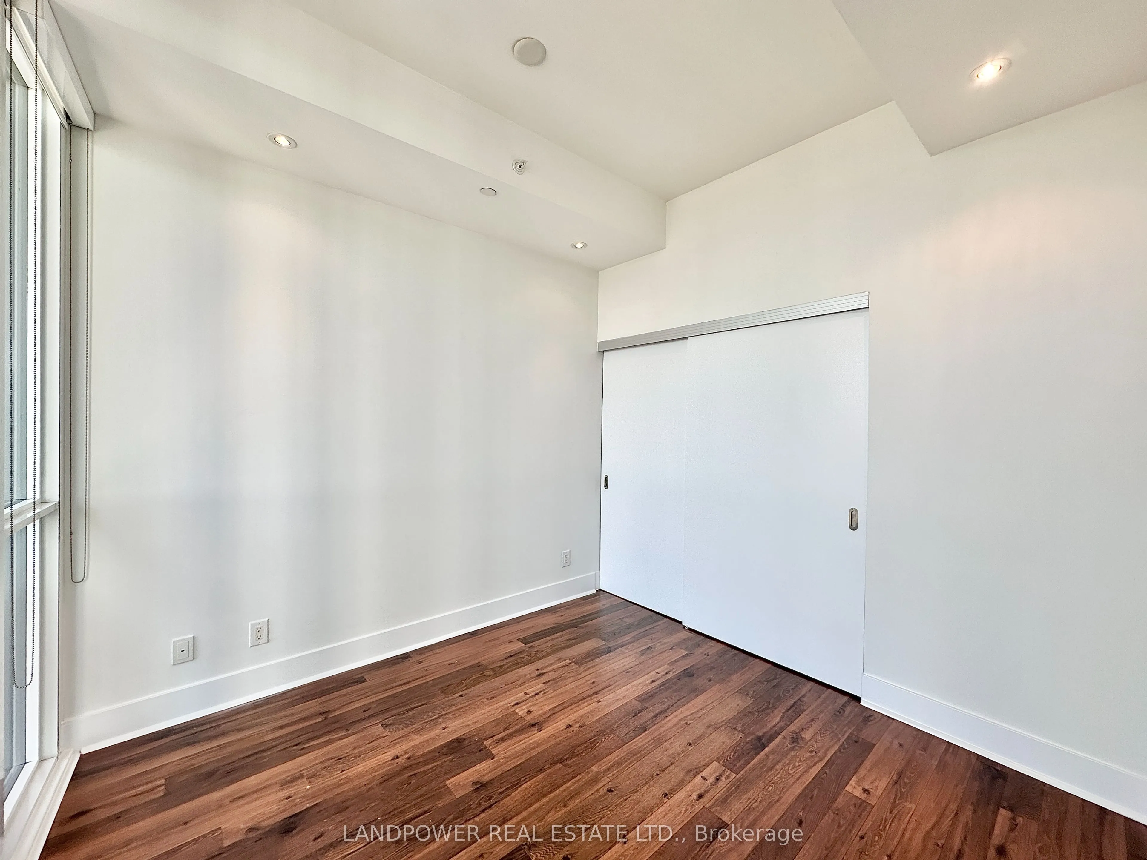 32 Davenport Road, #2708