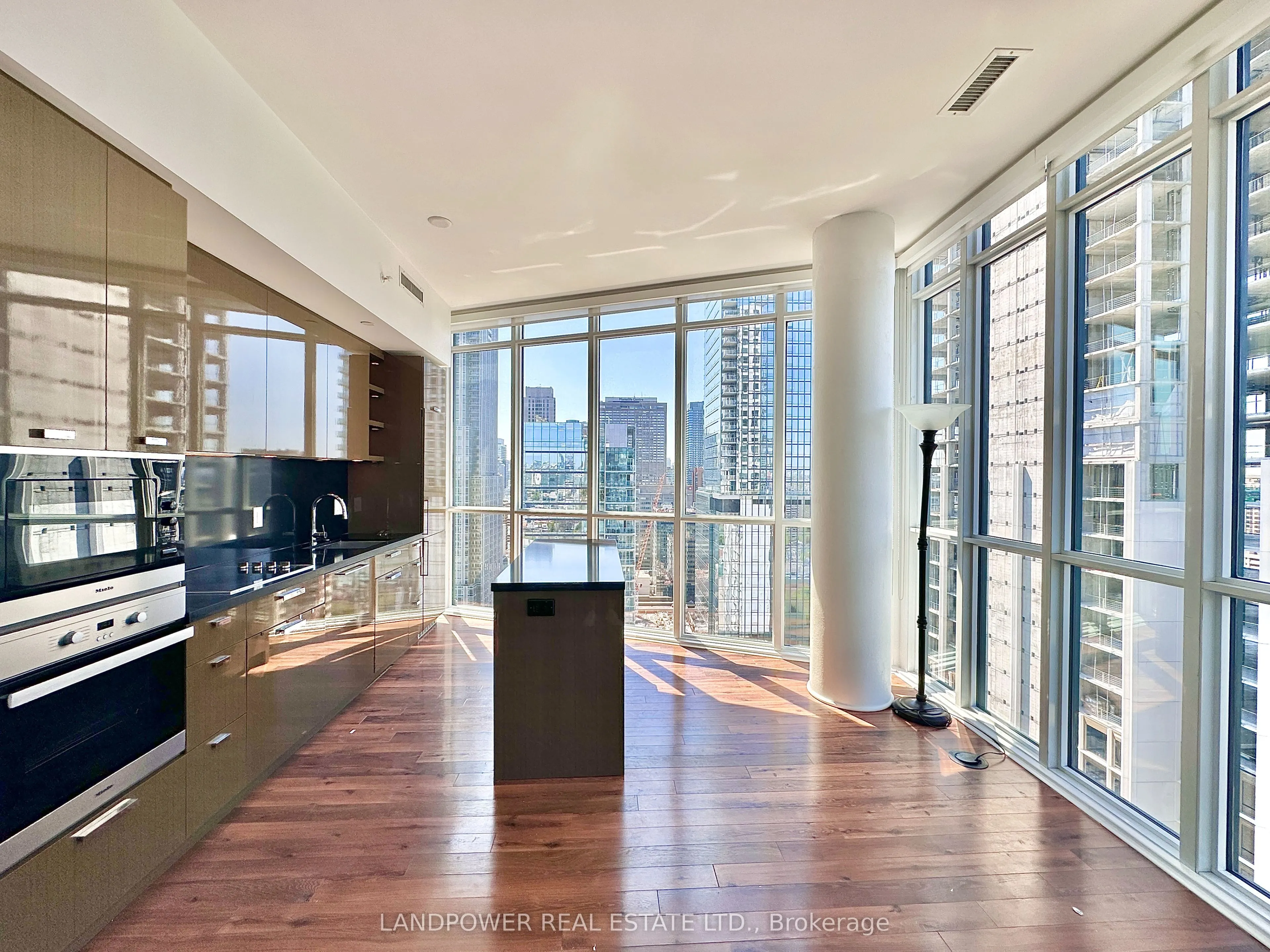 32 Davenport Road, #2708
