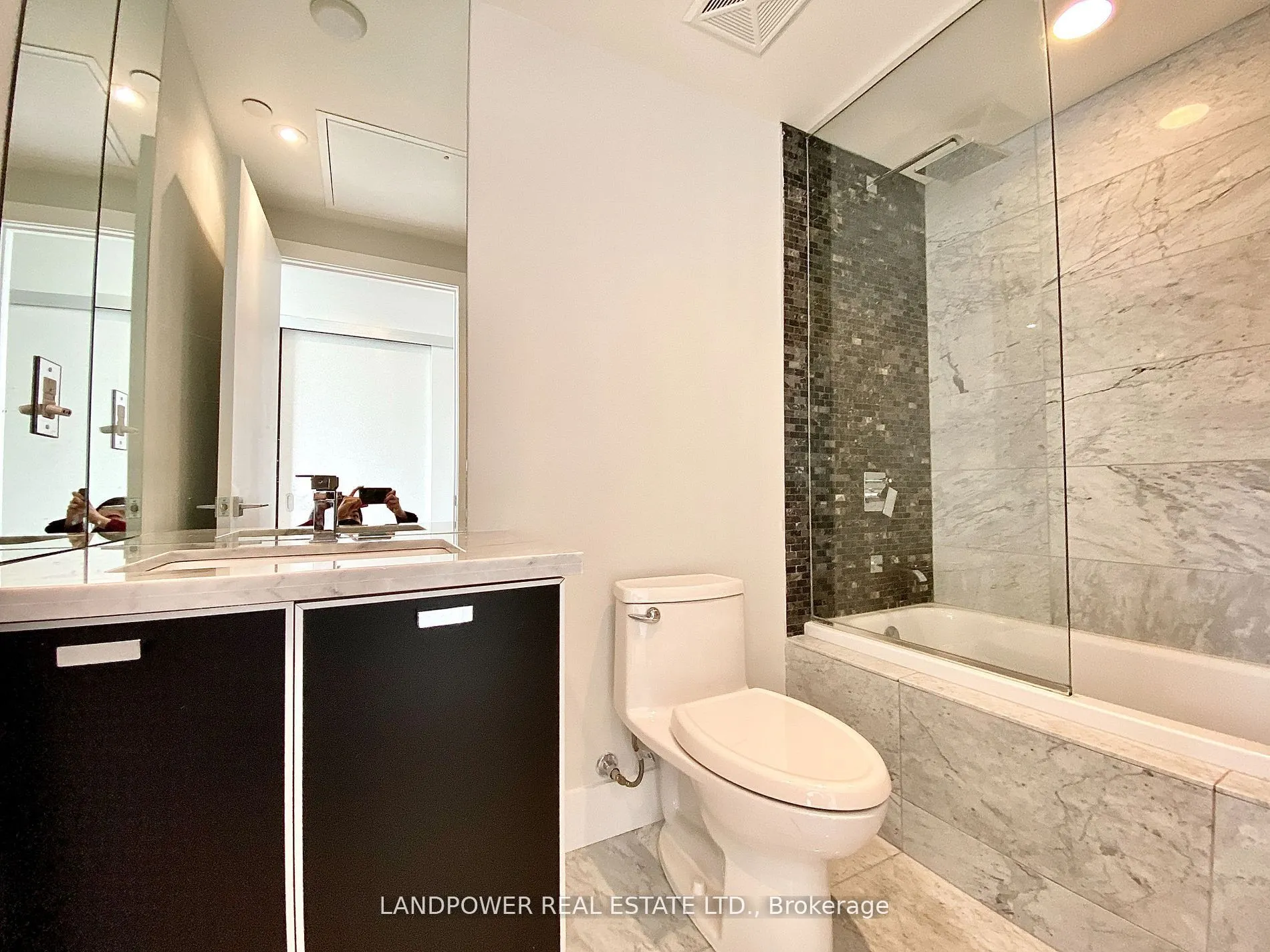 32 Davenport Road, #2708