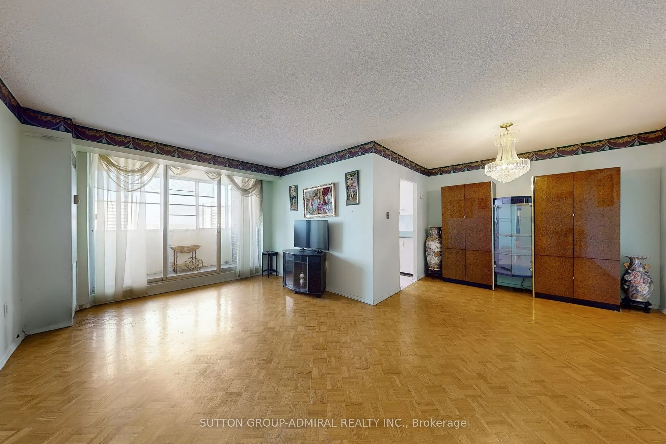 205 Hilda Avenue, #1205