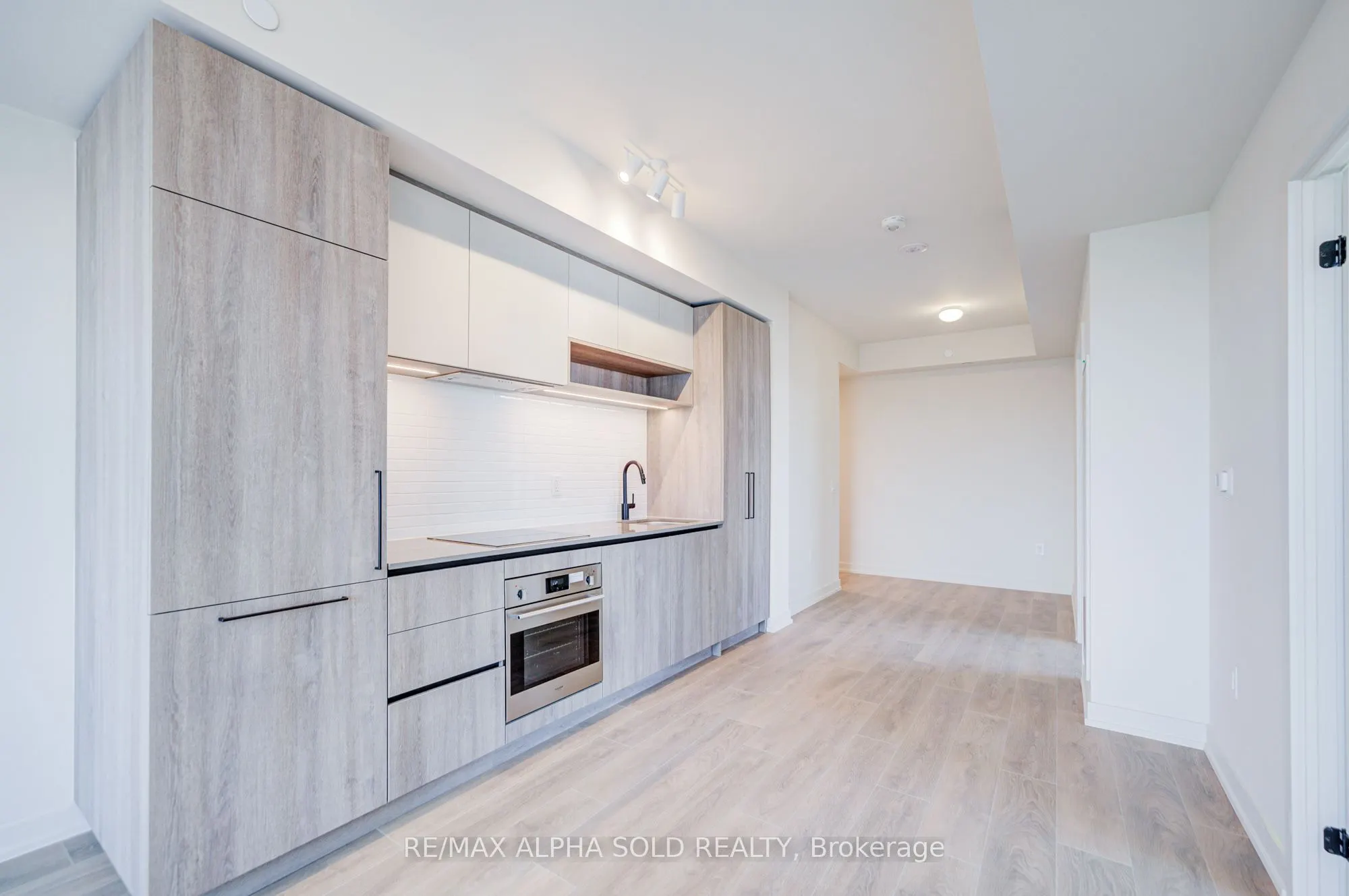181 Sterling Road E, #1519
