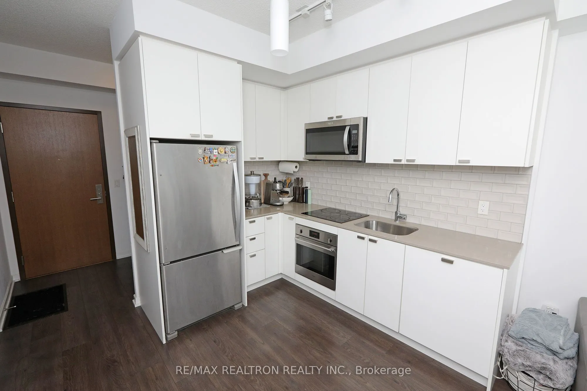 56 Forest Manor Road, #2509