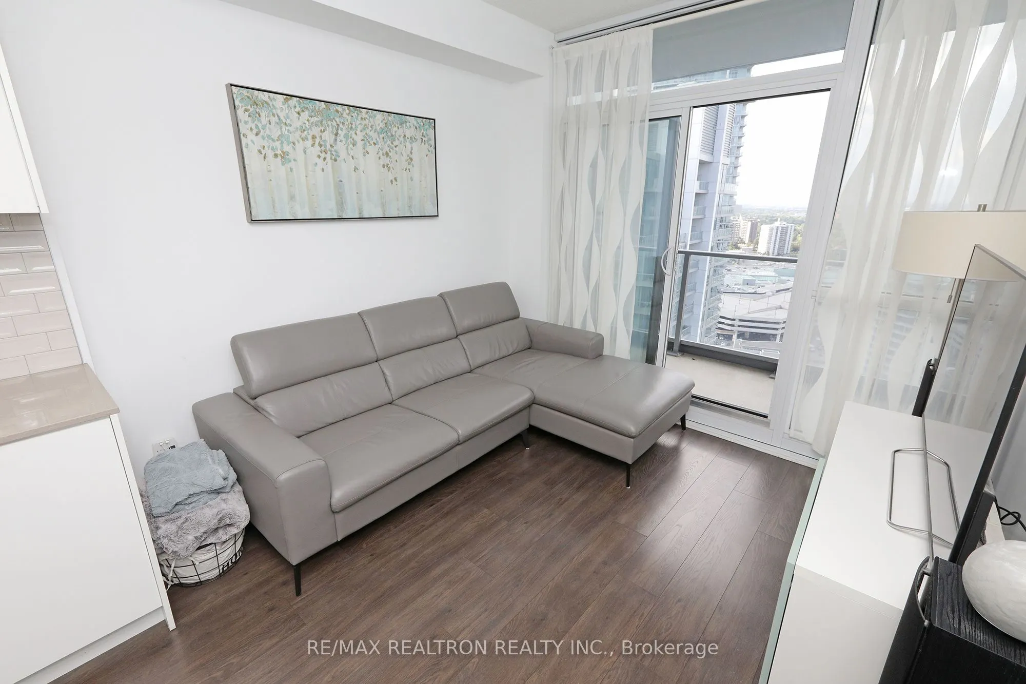 56 Forest Manor Road, #2509