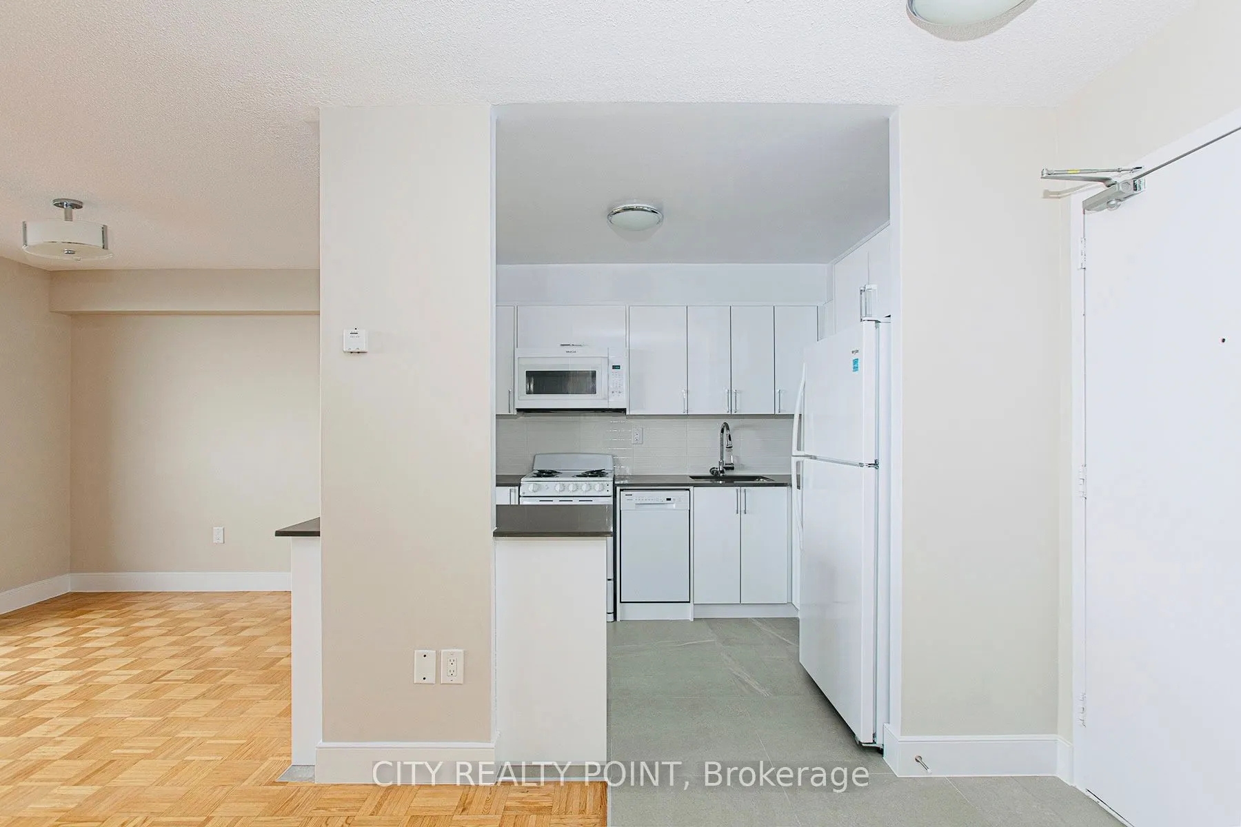 666 Spadina Avenue, #1010