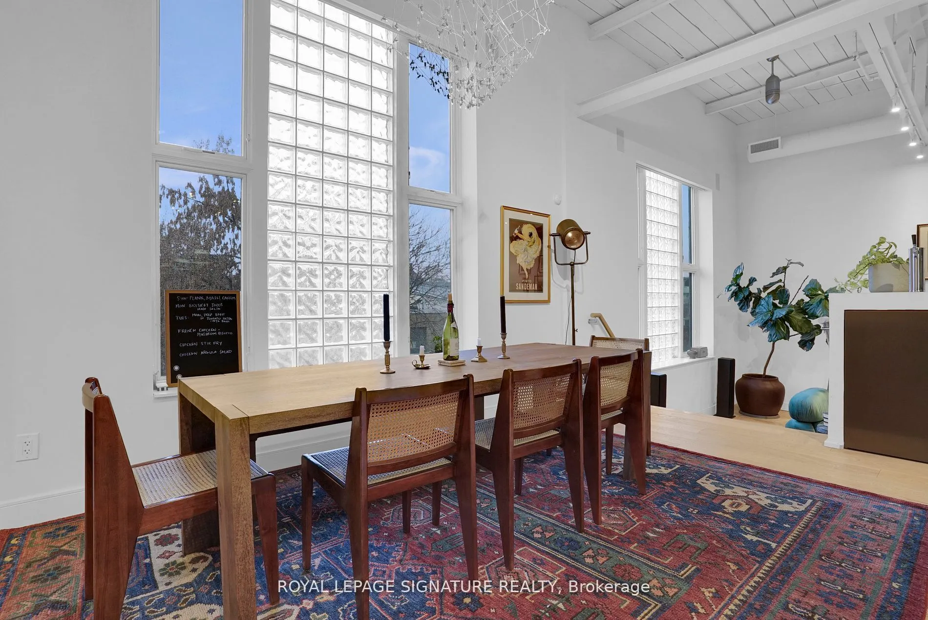 676 Richmond Street W, #209